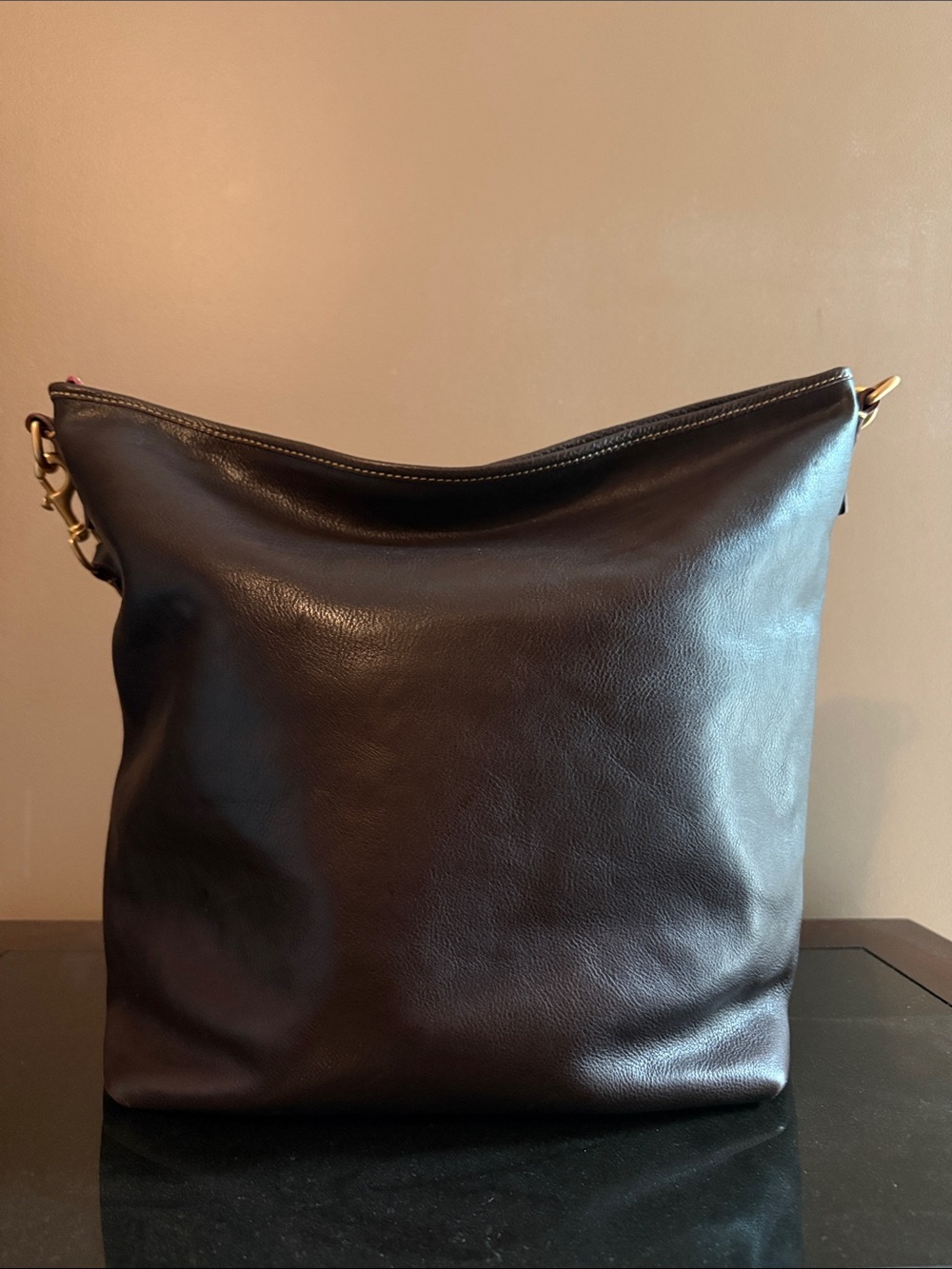 Dooney & Bourke Florentine Camden/Fielding Tmoro Like New - Picture 2 of 13